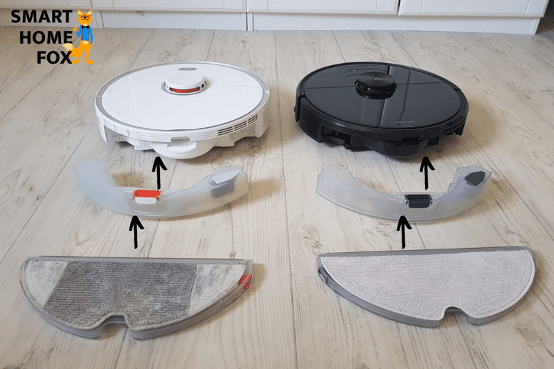 Der Wassertank und der Wischlappen liegen hinter einem Saugroboter mit Wischfunktion (Roborock S5 Max und S6 MaxV)